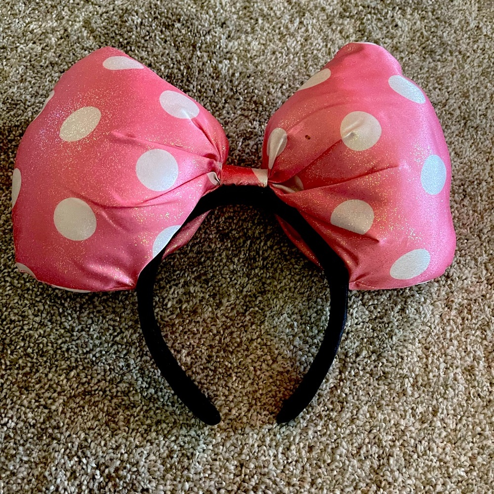 Pink and white Disney ears!
